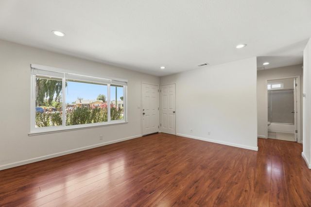 406 La Pala Place, San Jose, CA 95127