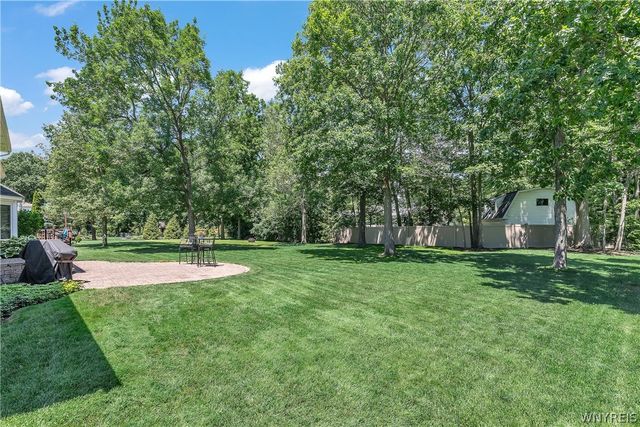 154 Fairview Court, Grand Island, NY 14072