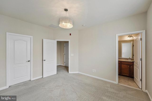 24667 BYRNE MEADOW SQ, Aldie, VA 20105