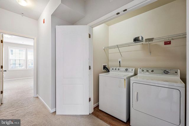 24667 BYRNE MEADOW SQ, Aldie, VA 20105