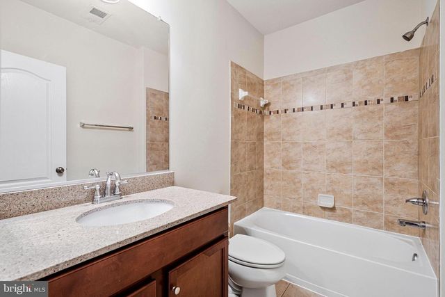 24667 BYRNE MEADOW SQ, Aldie, VA 20105