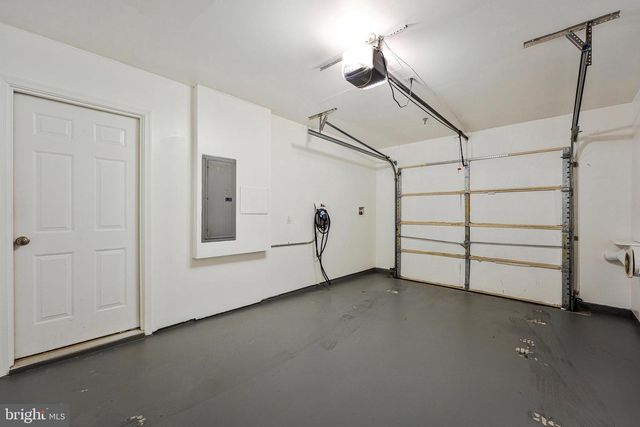 24667 BYRNE MEADOW SQ, Aldie, VA 20105