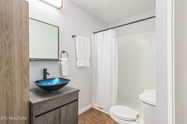 281 Moytoy Rd 105, Crab Orchard, TN 37723