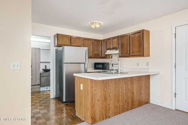 281 Moytoy Rd 105, Crab Orchard, TN 37723