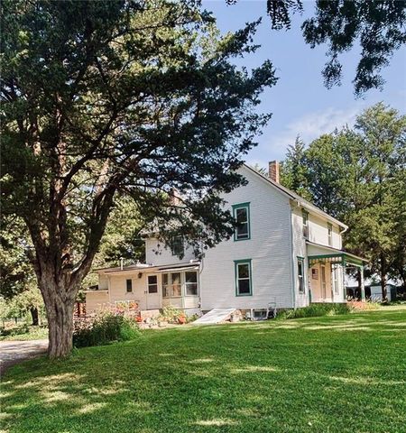 1033 E 1800 Road, Lawrence, KS 66046