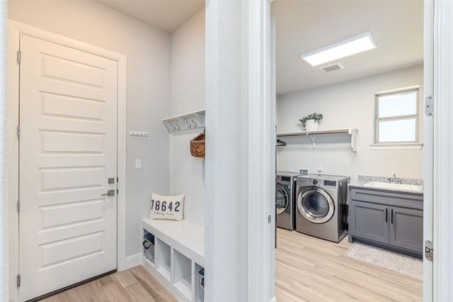 117 Junes MDW, Liberty Hill, TX 78642