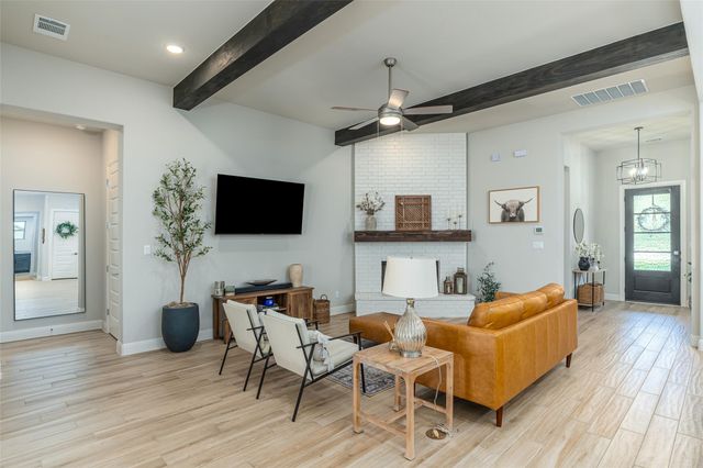 117 Junes MDW, Liberty Hill, TX 78642