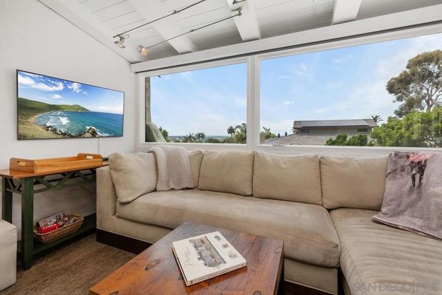 4111 Sunset, San Diego, CA 92103