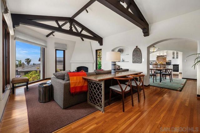 4111 Sunset, San Diego, CA 92103