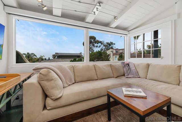 4111 Sunset, San Diego, CA 92103