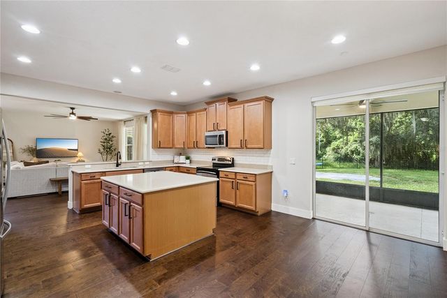 10304 MALLARD LANDINGS WAY, Orlando, FL 32832