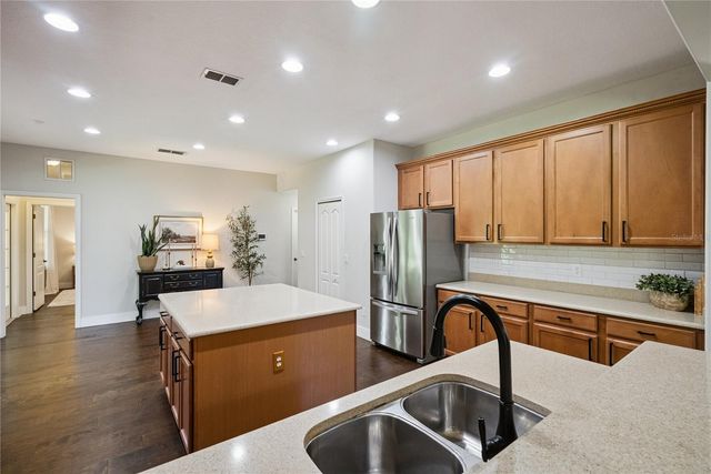 10304 MALLARD LANDINGS WAY, Orlando, FL 32832