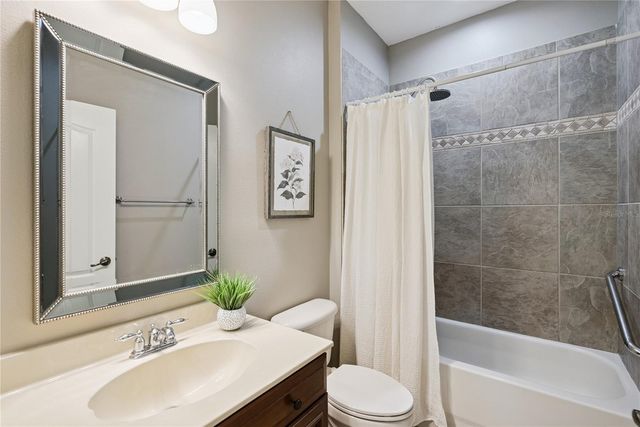 10304 MALLARD LANDINGS WAY, Orlando, FL 32832