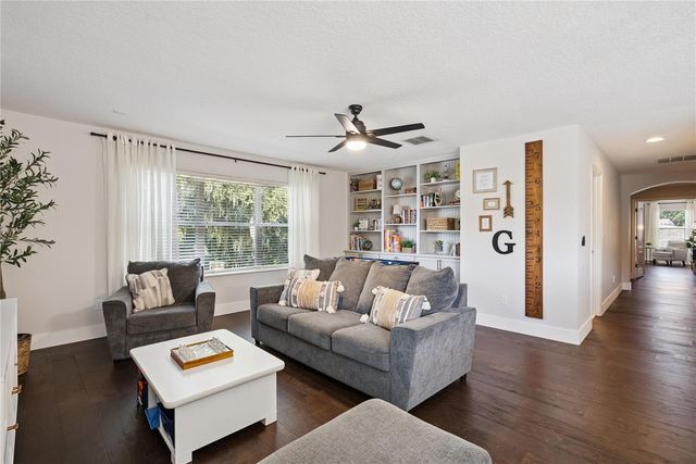 10304 MALLARD LANDINGS WAY, Orlando, FL 32832