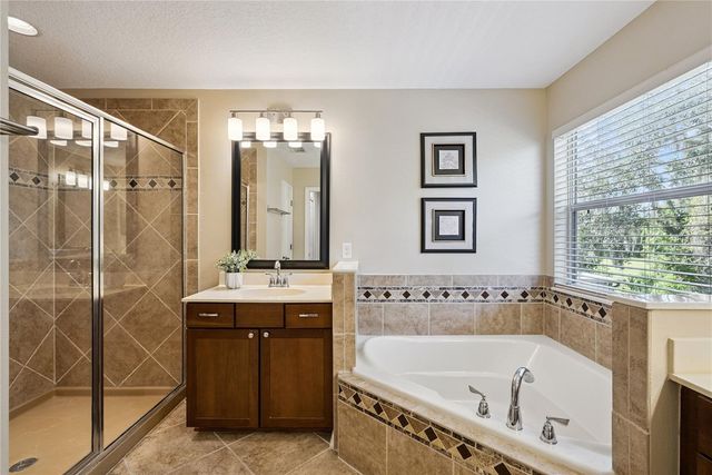 10304 MALLARD LANDINGS WAY, Orlando, FL 32832