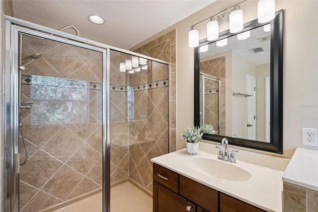 10304 MALLARD LANDINGS WAY, Orlando, FL 32832