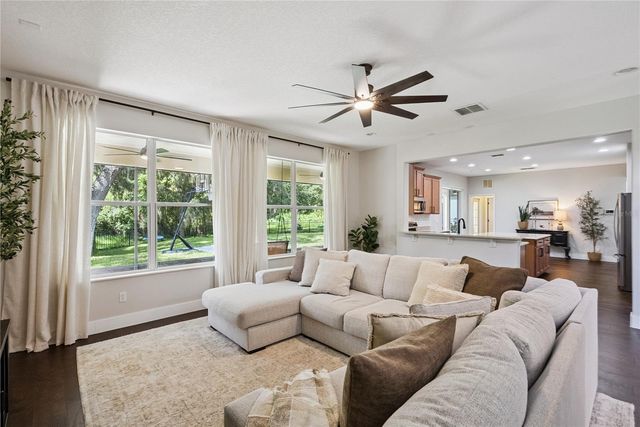 10304 MALLARD LANDINGS WAY, Orlando, FL 32832