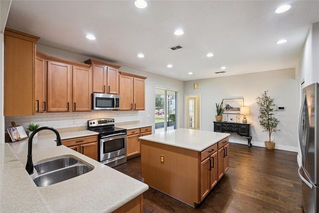 10304 MALLARD LANDINGS WAY, Orlando, FL 32832