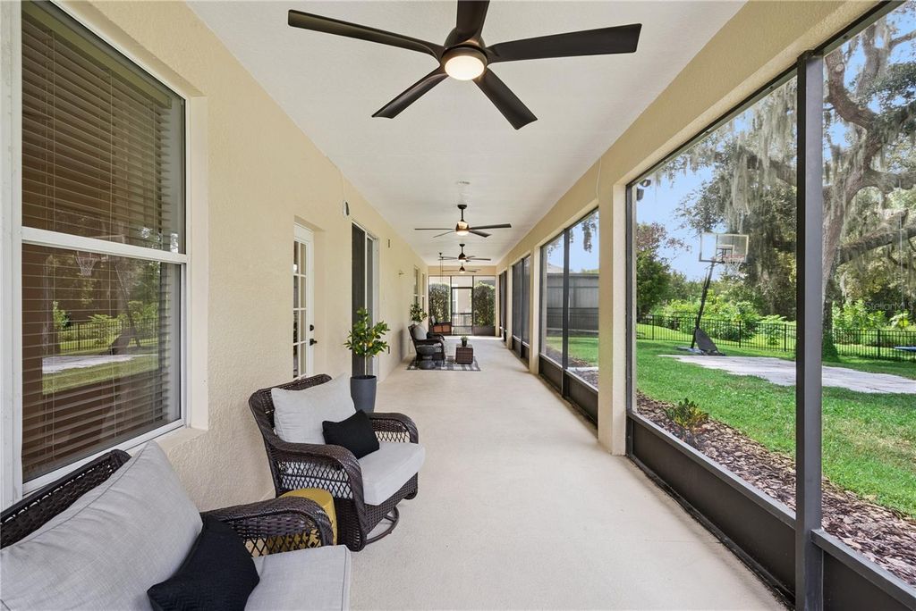 Image 45 of property listing at 10304 MALLARD LANDINGS WAY, Orlando, FL 32832