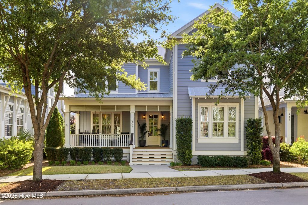 Image 1 of property listing at 909 Mound Battery Road, Wilmington, NC 28403