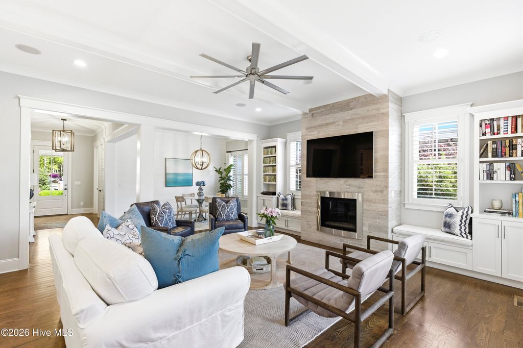 Image 25 of property listing at 909 Mound Battery Road, Wilmington, NC 28403