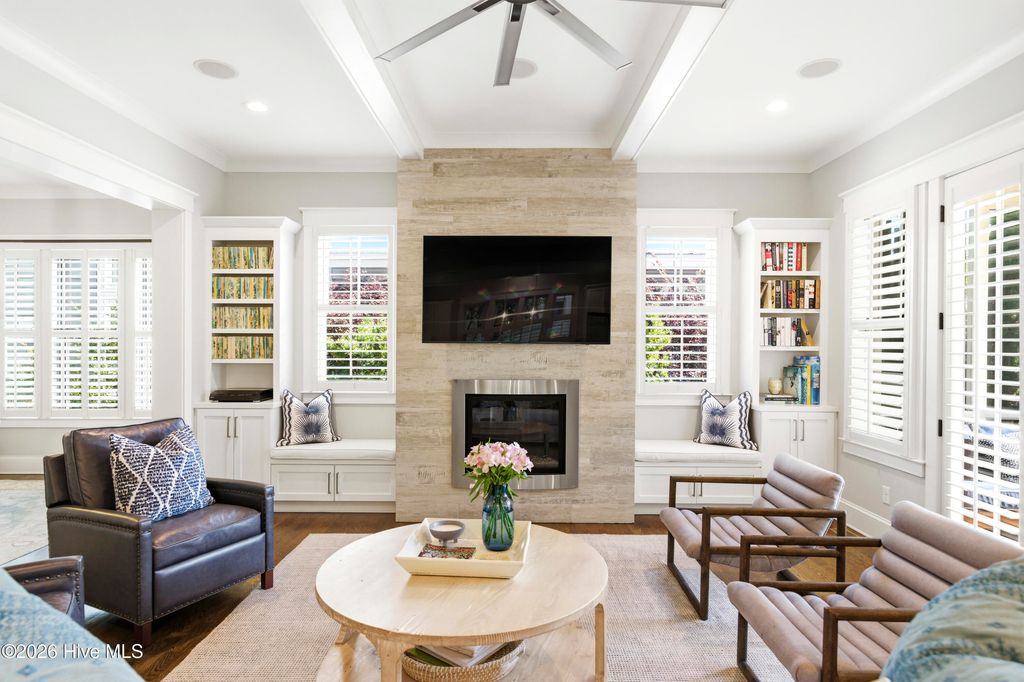 Image 26 of property listing at 909 Mound Battery Road, Wilmington, NC 28403