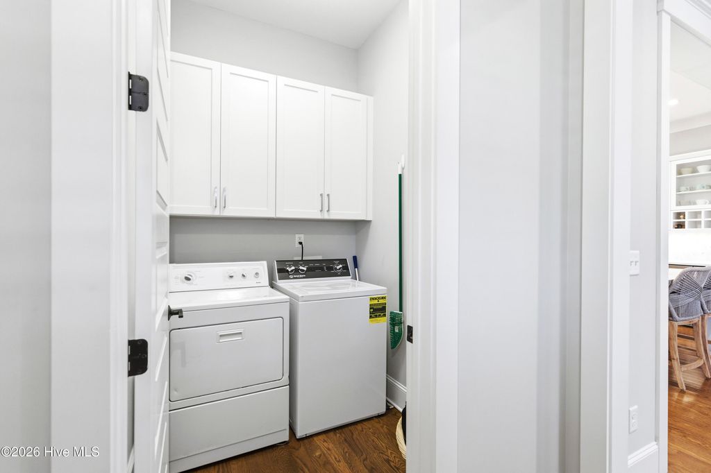 Image 34 of property listing at 909 Mound Battery Road, Wilmington, NC 28403