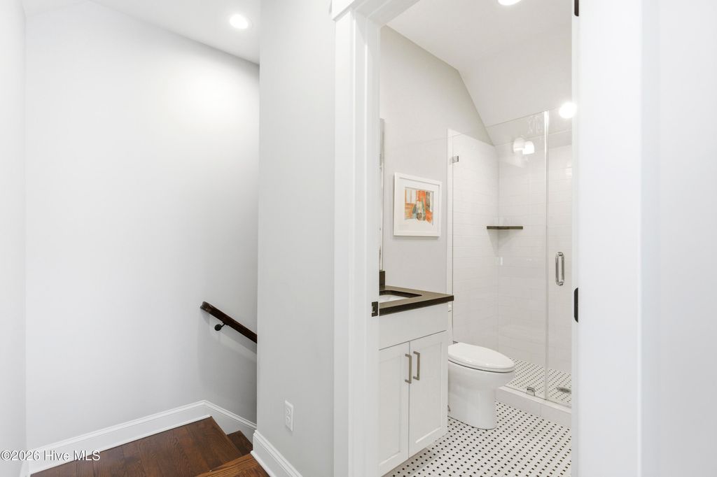 Image 35 of property listing at 909 Mound Battery Road, Wilmington, NC 28403