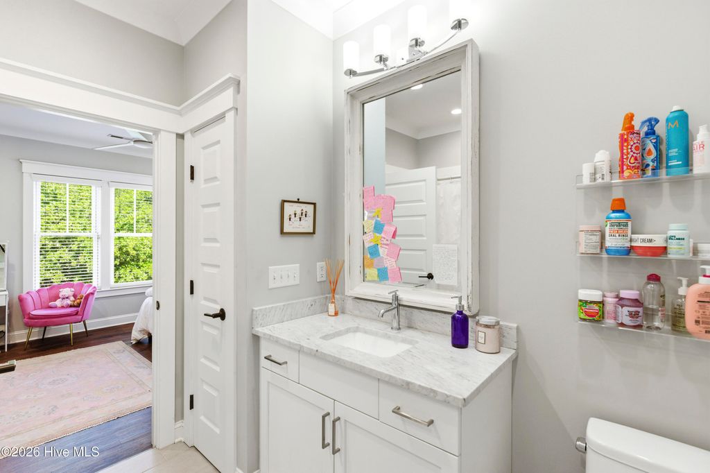 Image 56 of property listing at 909 Mound Battery Road, Wilmington, NC 28403