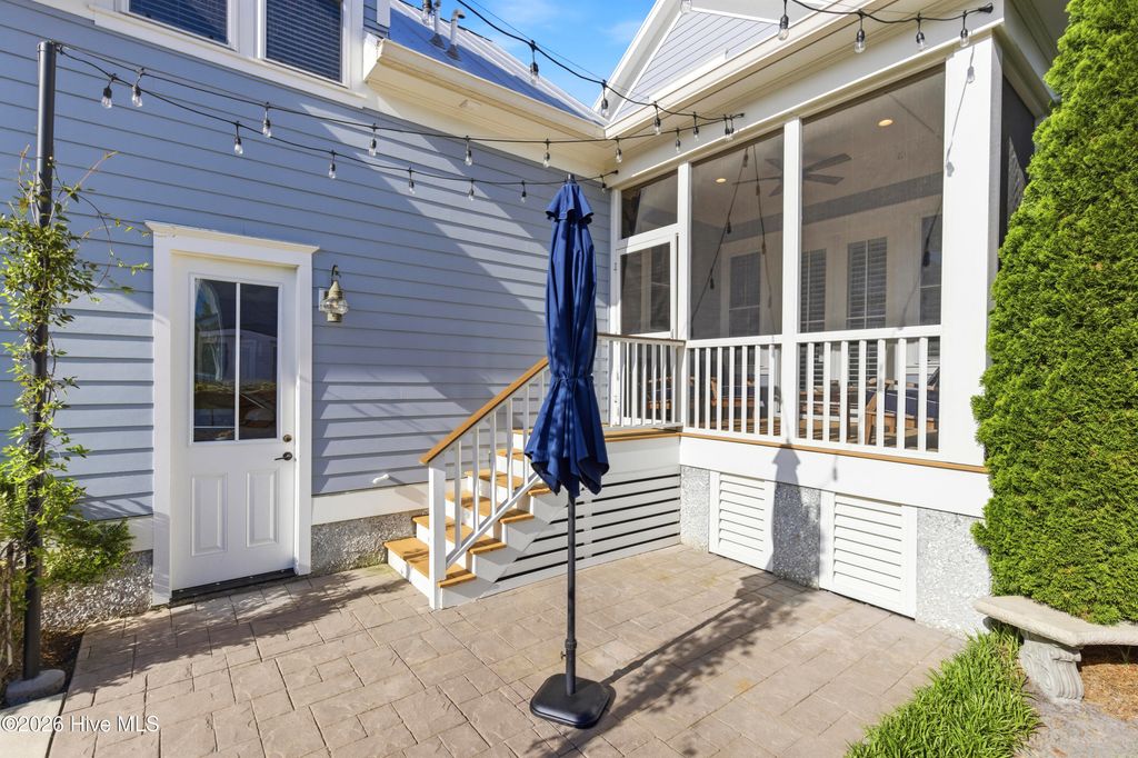 Image 63 of property listing at 909 Mound Battery Road, Wilmington, NC 28403