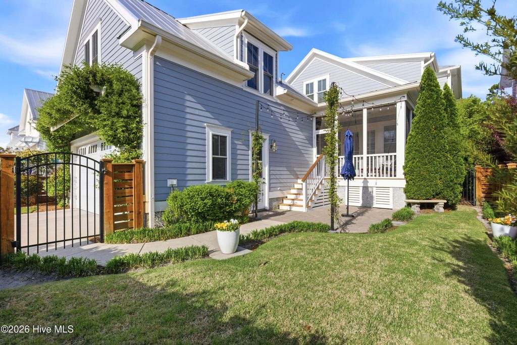 Image 64 of property listing at 909 Mound Battery Road, Wilmington, NC 28403