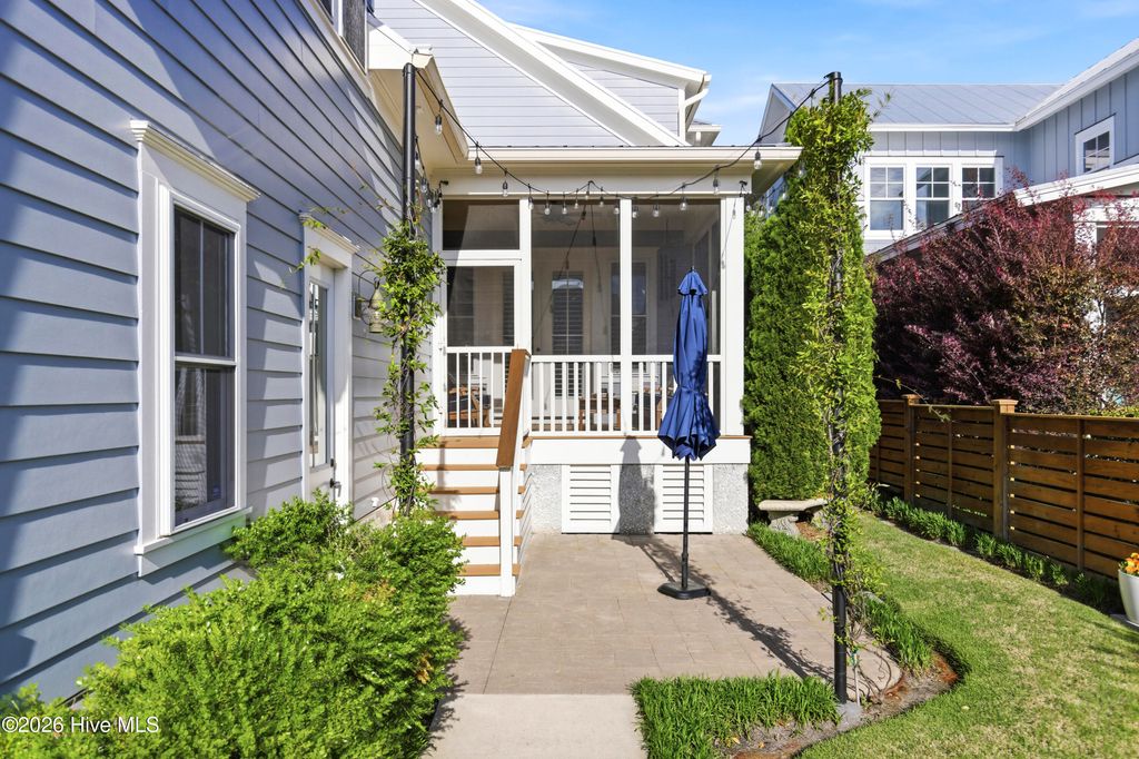 Image 66 of property listing at 909 Mound Battery Road, Wilmington, NC 28403