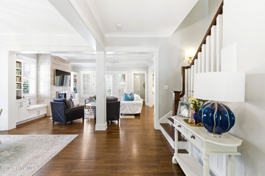 Image 9 of property listing at 909 Mound Battery Road, Wilmington, NC 28403