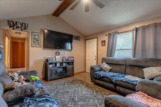 3000 Fox Hollow Court, Evansville, IN 47715