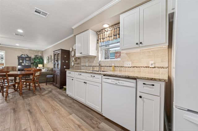 7211 Shady Arbor Lane, Houston, TX 77040