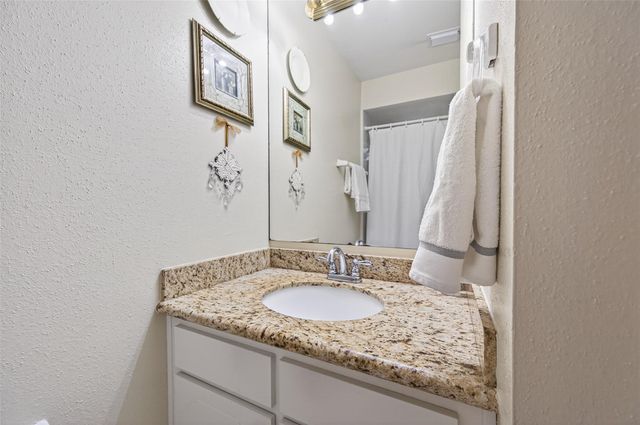 7211 Shady Arbor Lane, Houston, TX 77040