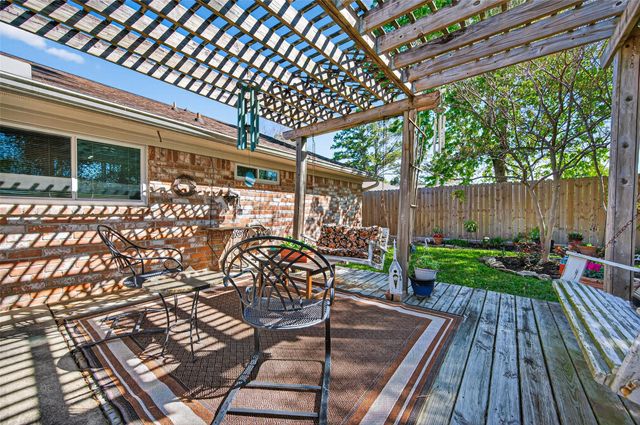 7211 Shady Arbor Lane, Houston, TX 77040