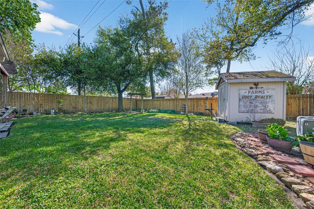 7211 Shady Arbor Lane, Houston, TX 77040