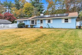 15 Fairbrook Rd, Framingham, MA 01701