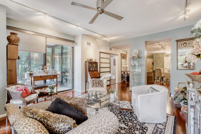 4808 N 24TH Street 325, Phoenix, AZ 85016