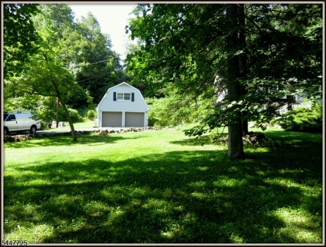 903 Dove Island Rd, Stillwater Twp., NJ 07860