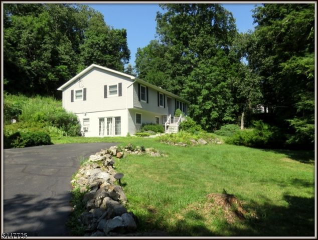 903 Dove Island Rd, Stillwater Twp., NJ 07860