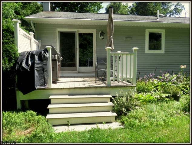 903 Dove Island Rd, Stillwater Twp., NJ 07860