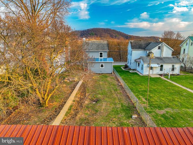 8809 KINGS HWY, Kempton, PA 19529