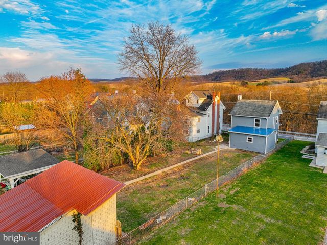 8809 KINGS HWY, Kempton, PA 19529