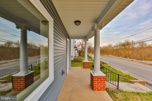 8809 KINGS HWY, Kempton, PA 19529