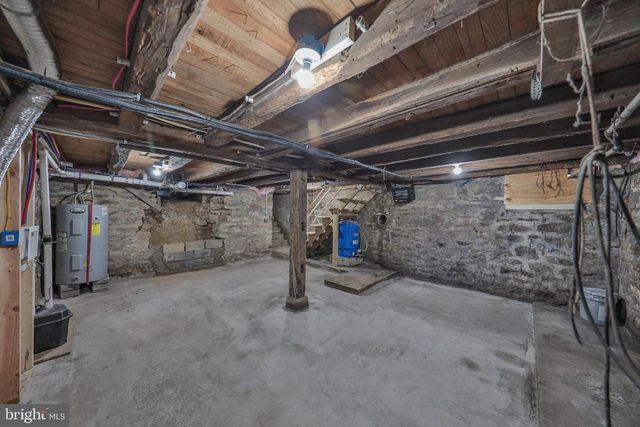 8809 KINGS HWY, Kempton, PA 19529