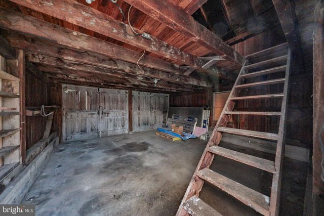 8809 KINGS HWY, Kempton, PA 19529