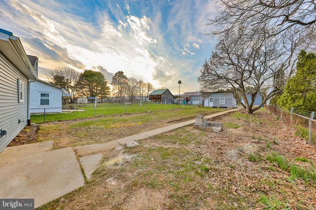 8809 KINGS HWY, Kempton, PA 19529