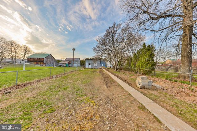 8809 KINGS HWY, Kempton, PA 19529